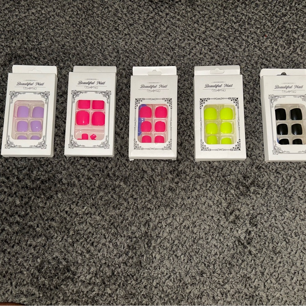 5- Sets of Faux Toe Nail Sets